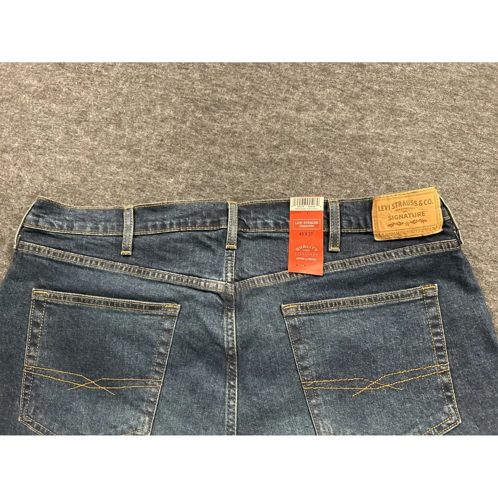 Signature Levi Strauss Athletic Fit Men 40x30(29) Blue New Tapered Jeans